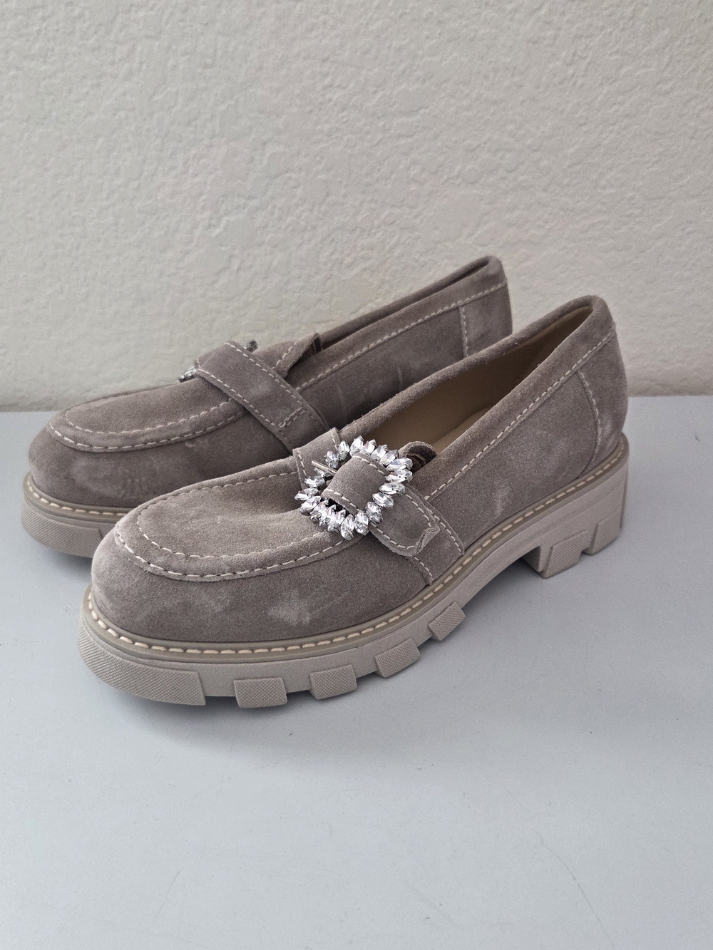 La Canadienne Diane Waterproof Loafer Size 6M
